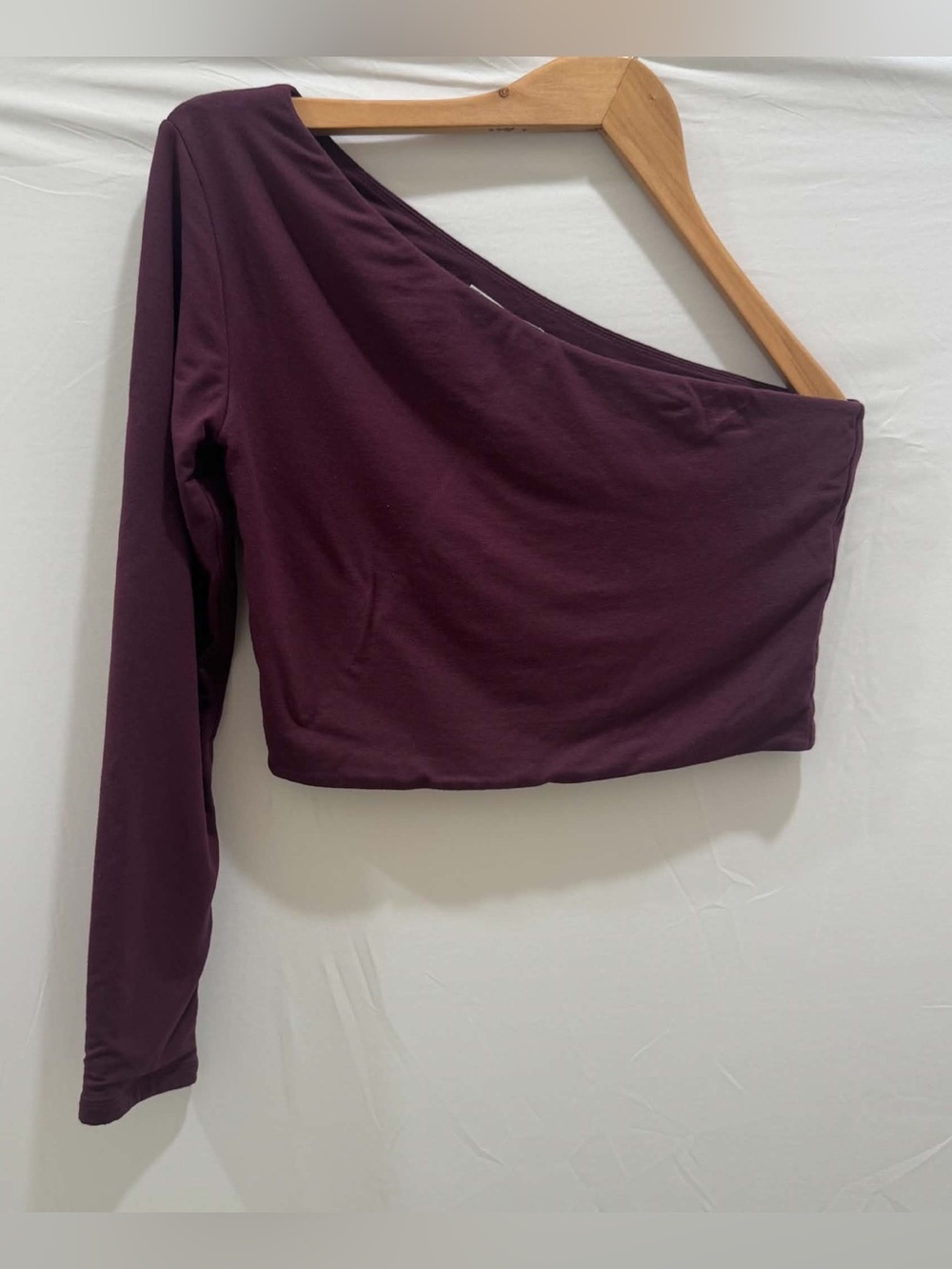 Re Ona Cheri Top One-Shoulder Long-Sleeve Crop Top - Plum Women L